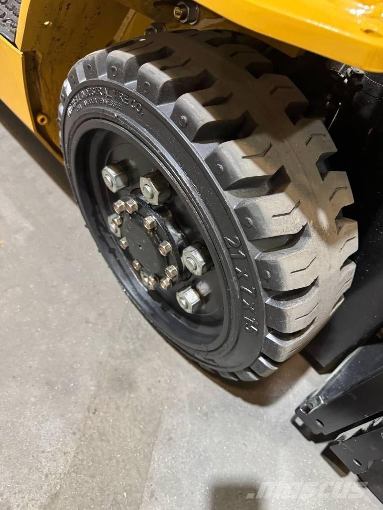 CAT 2C 5000 Вилични кари-повдигачи - други