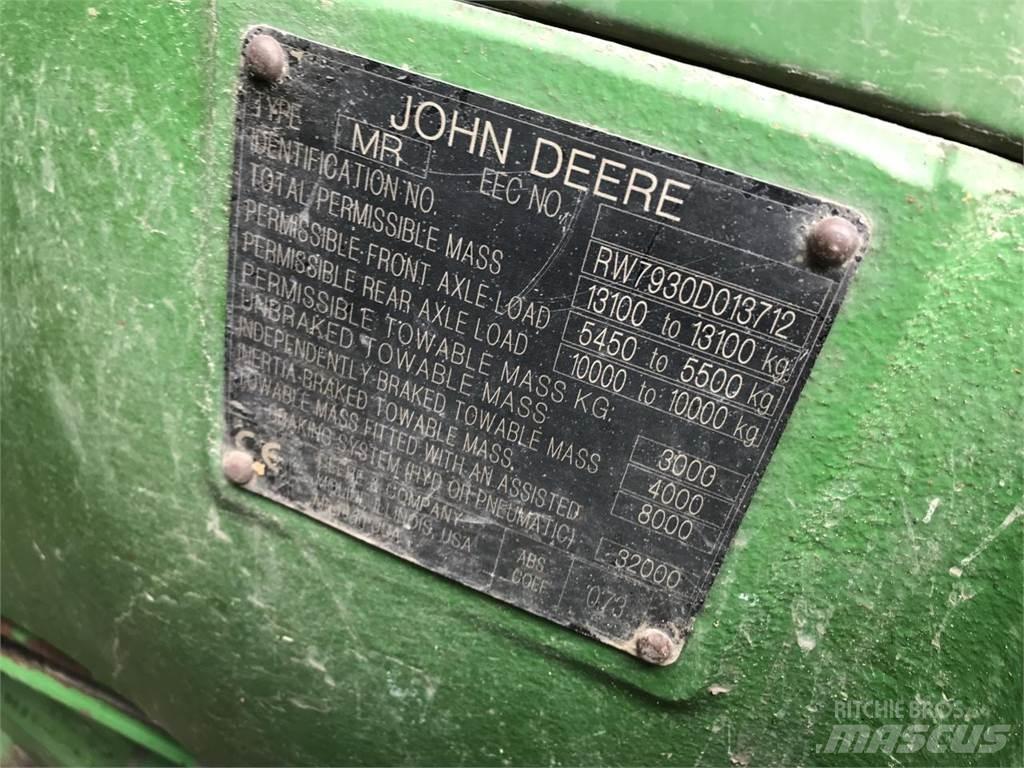 John Deere 7930 Трактори
