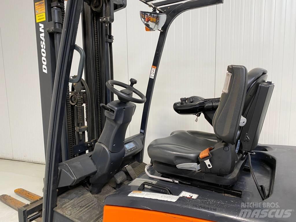 Doosan B20TL-7 Електрически вилични кари-повдигачи