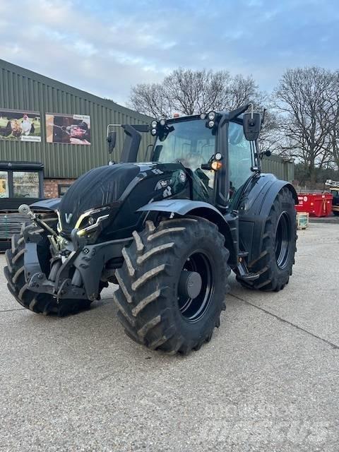 Valtra T 235 D Трактори