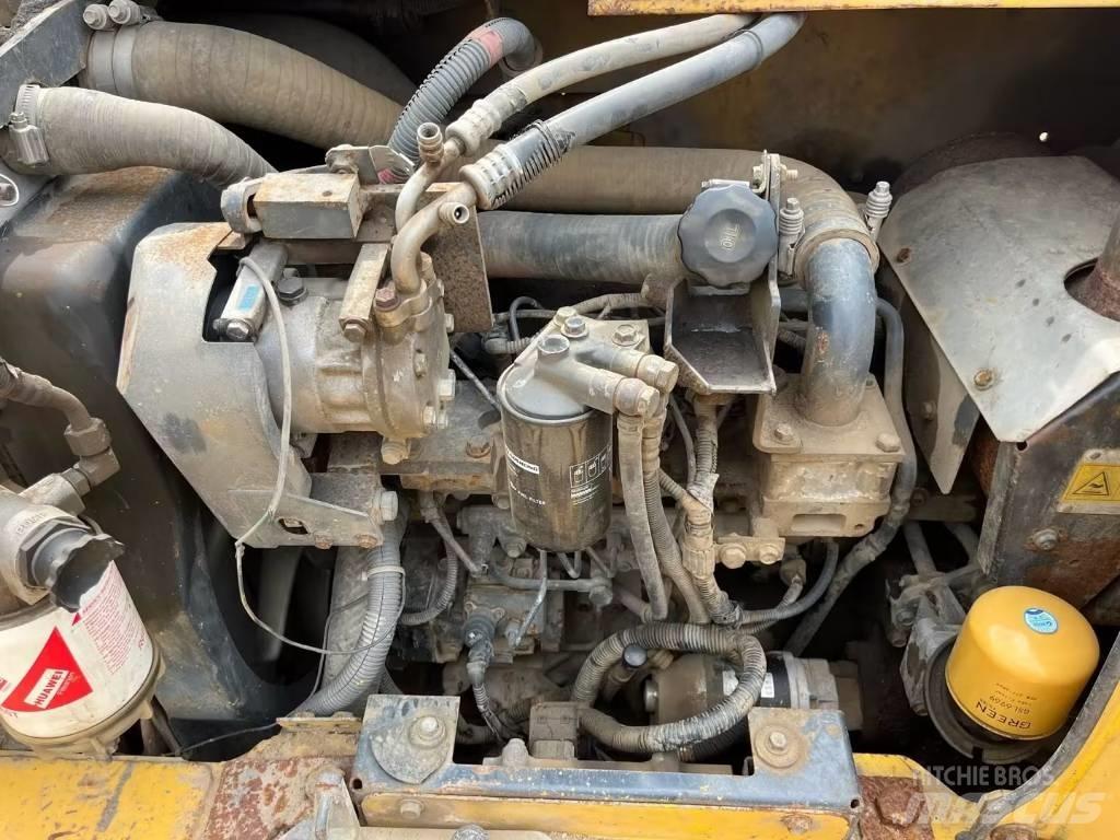 Komatsu PC70-8加长臂 Верижен екскаватор