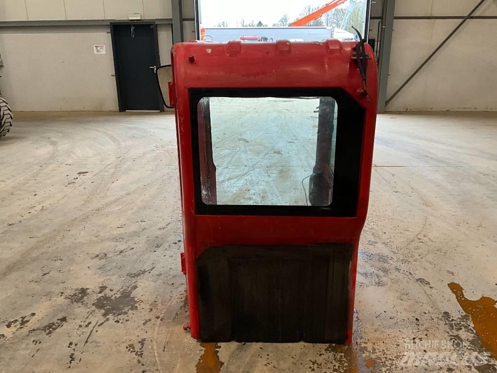 Bobcat E 80 Кабина
