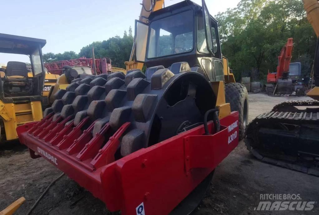 Dynapac CA 30 D Еднобарабанни ролки
