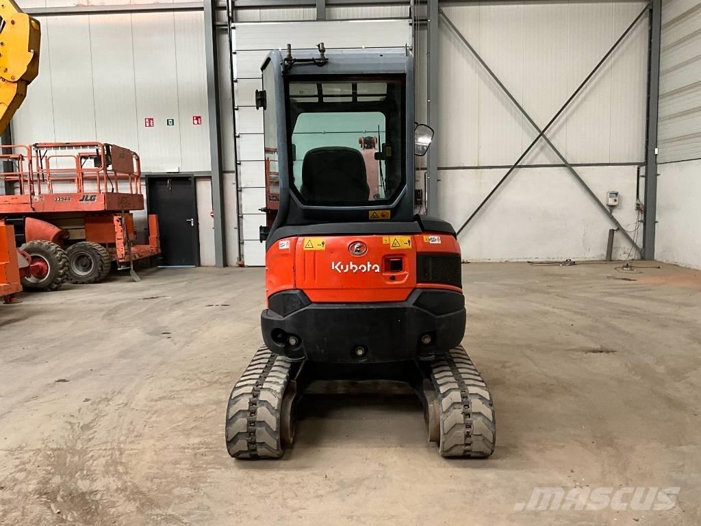Kubota U 27-4 Мини екскаватори < 7 т