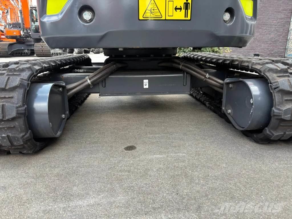 Develon DX20ZE Мини екскаватори < 7 т