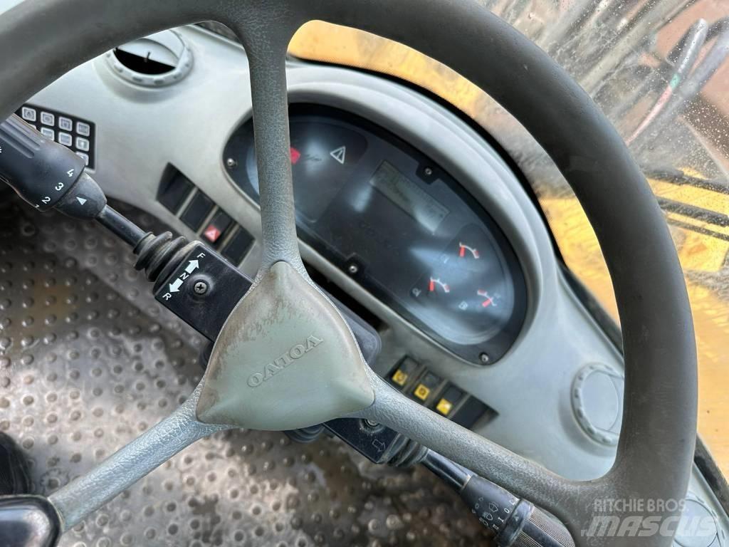 Volvo L180E Колесни товарачи