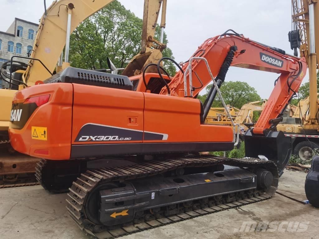 Doosan DX 300 LC Верижен екскаватор