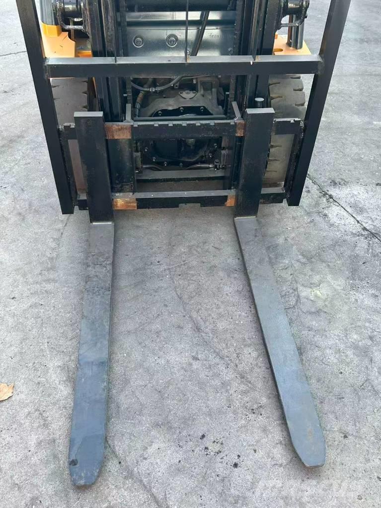 Toyota 1.5t Дизелови камиони