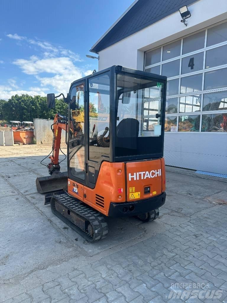 Hitachi ZX 19-6 Мини екскаватори < 7 т
