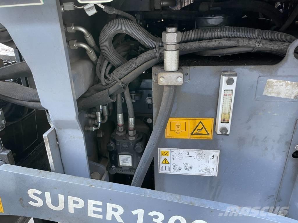 Vögele SUPER 1300-3I Машини за асфалт
