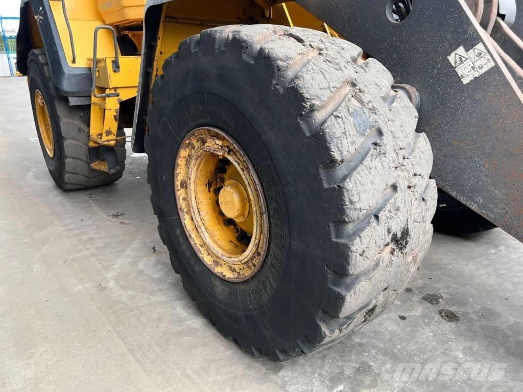 Volvo L180G Колесни товарачи