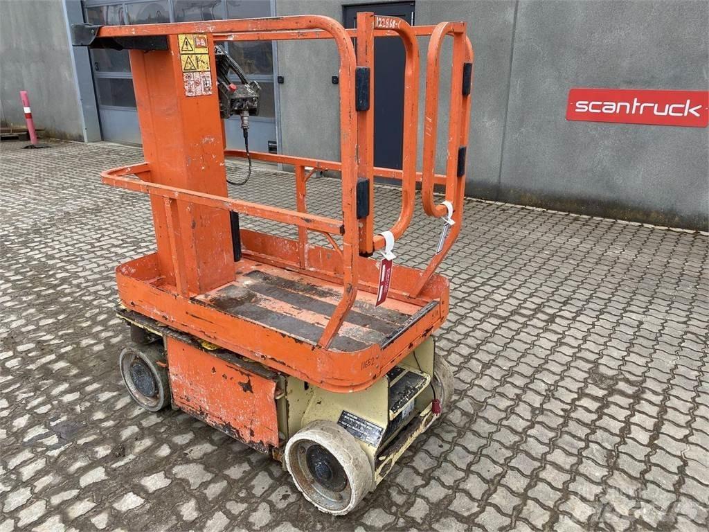 JLG 1230ES Вертикални мачтови повдигачи
