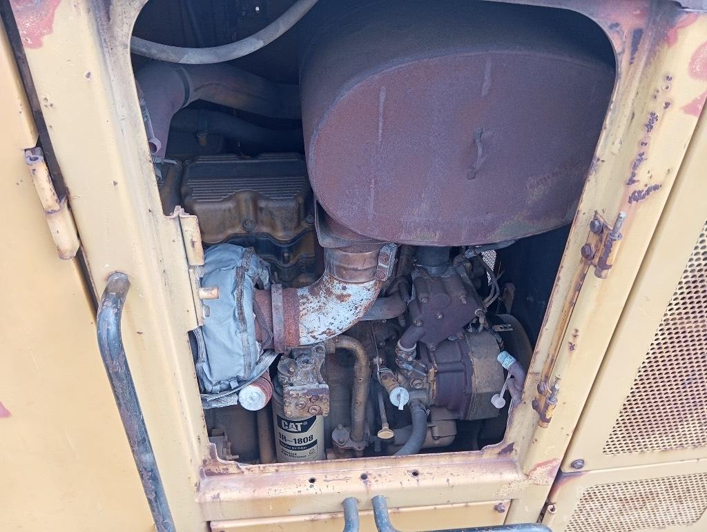 CAT 24 M Грейдери