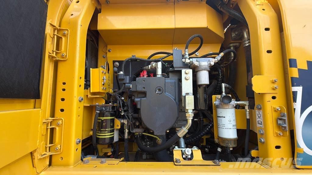 Komatsu HB 215 LC-3 Верижен екскаватор