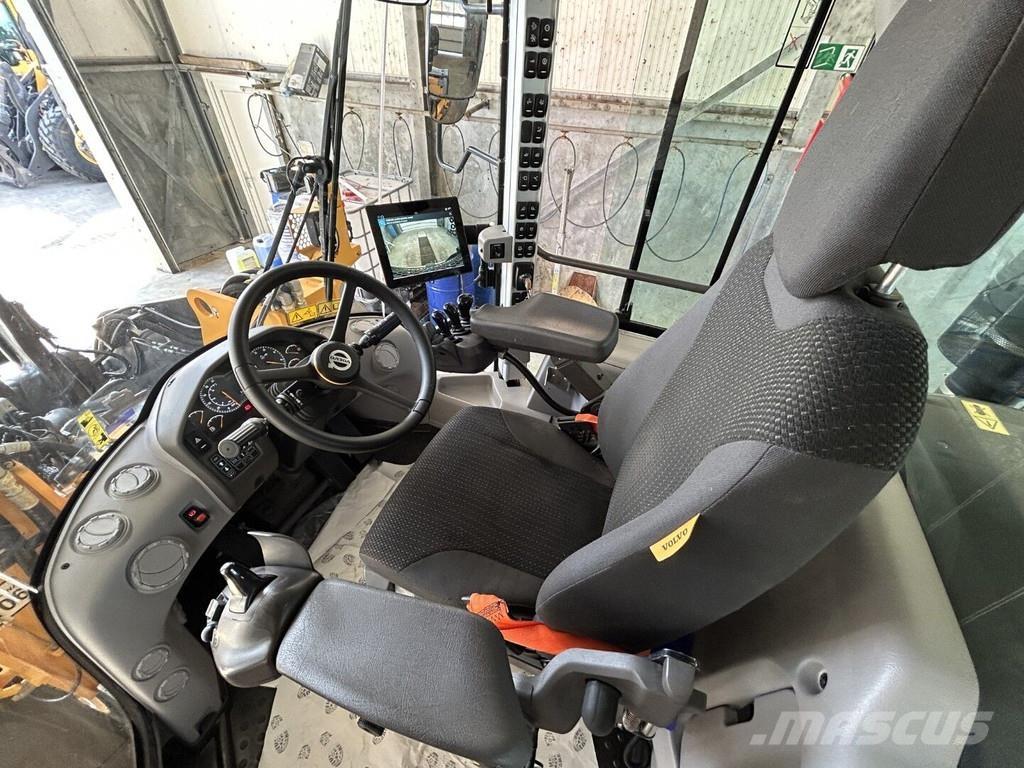 Volvo L120H Колесни товарачи