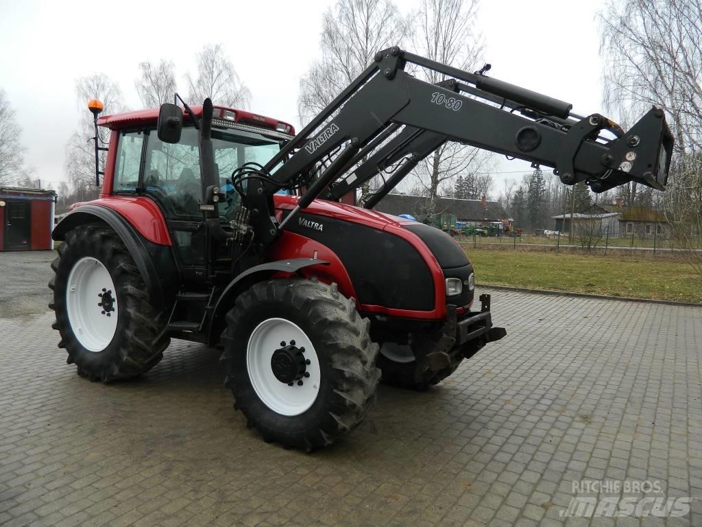 Valtra T 140 Трактори