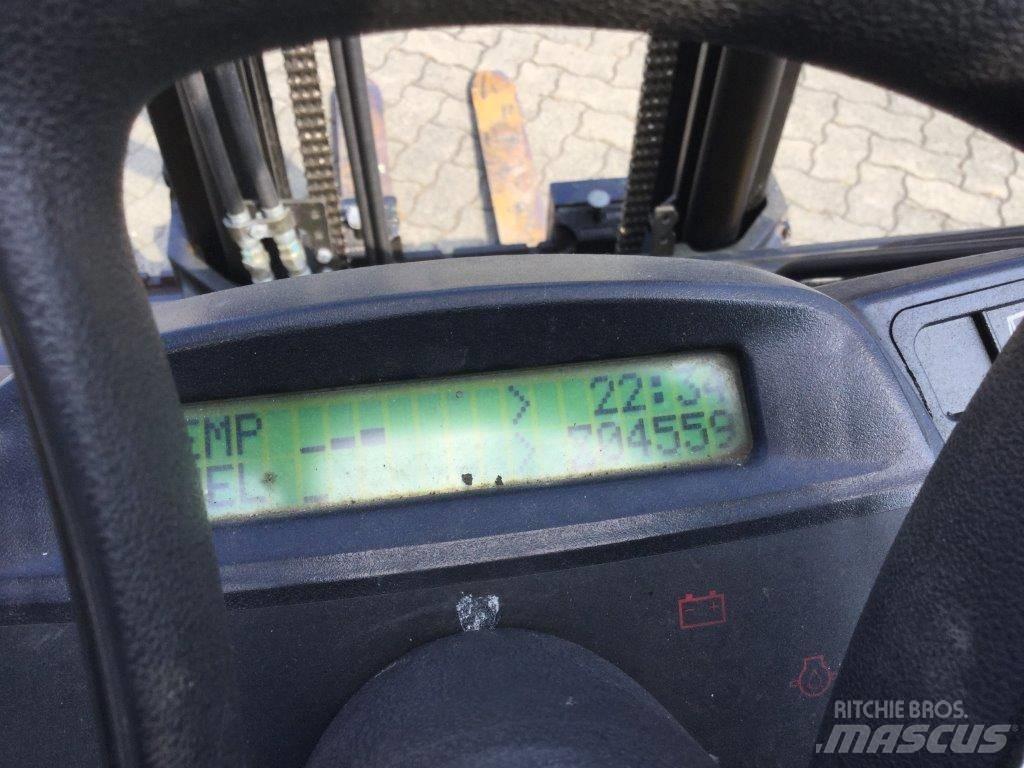 Yale GDP30VX Дизелови камиони