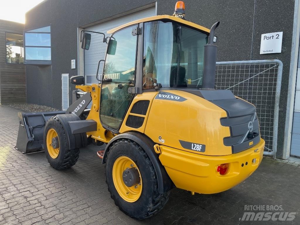 Volvo L28F Мини товарачи