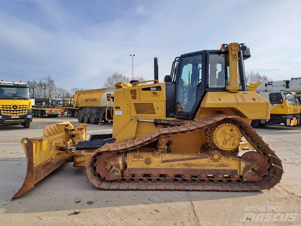 CAT D6N LGP Верижни булдозери
