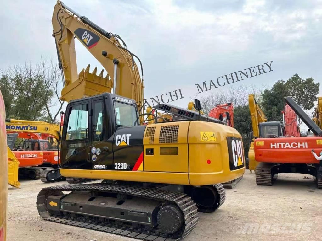 CAT 323 D2 Верижен екскаватор