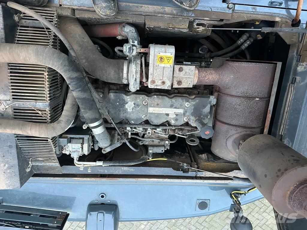 Komatsu PW200-7EO Колесни екскаватори