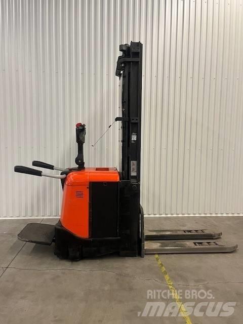 BT SPE 125 L Колички високоповдигачи с теглич