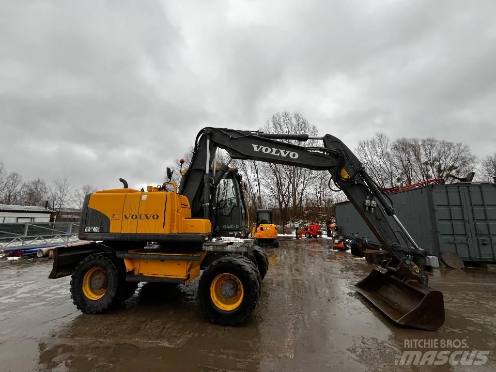 Volvo EW 140 C Колесни екскаватори