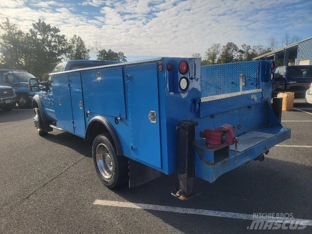 Ford F 550 XL Общински/универсални превозни средства
