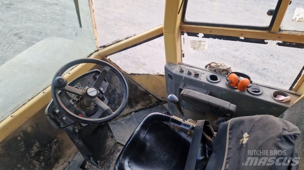 Dynapac Ca280d Двойни барабанни ролки
