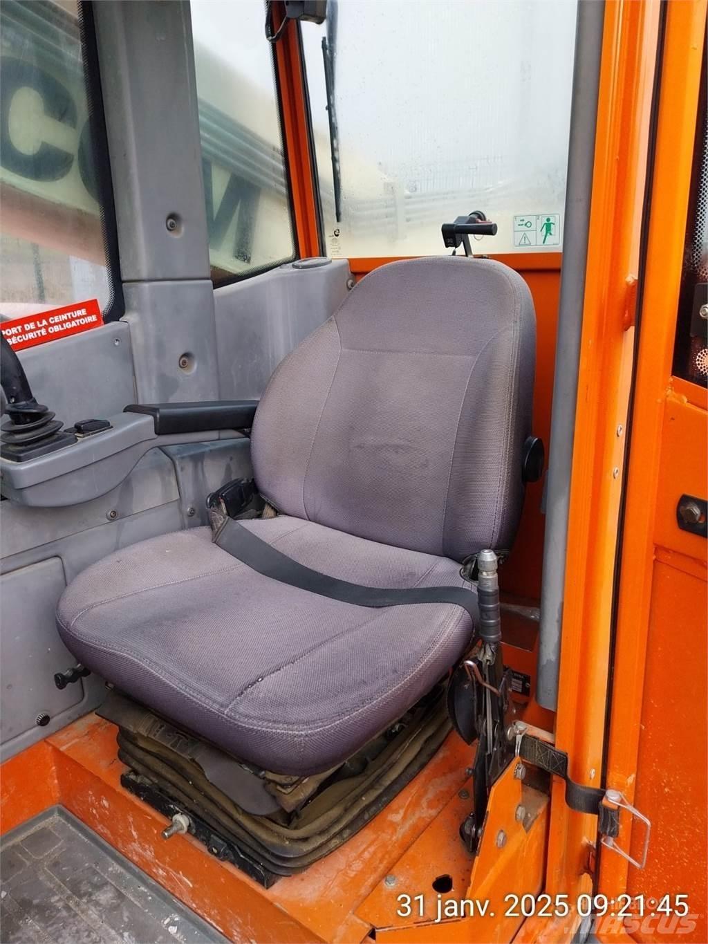 JLG 3513PS Телескопични товарачи