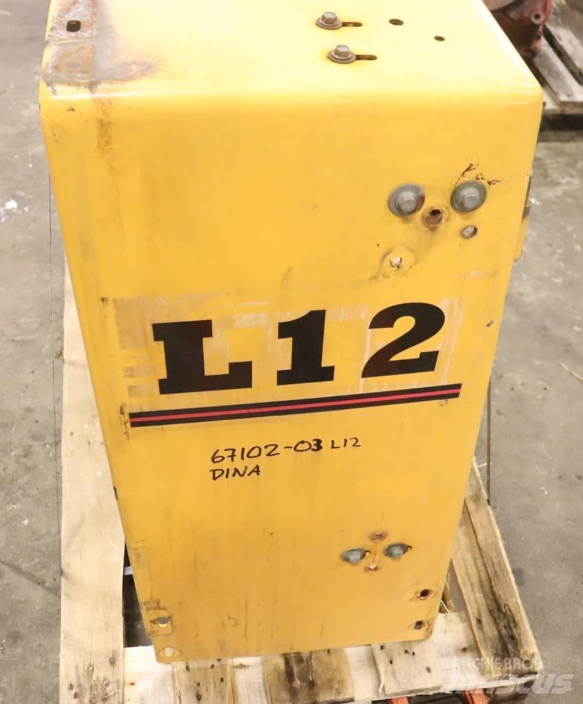 Ljungby L 12 Кабина
