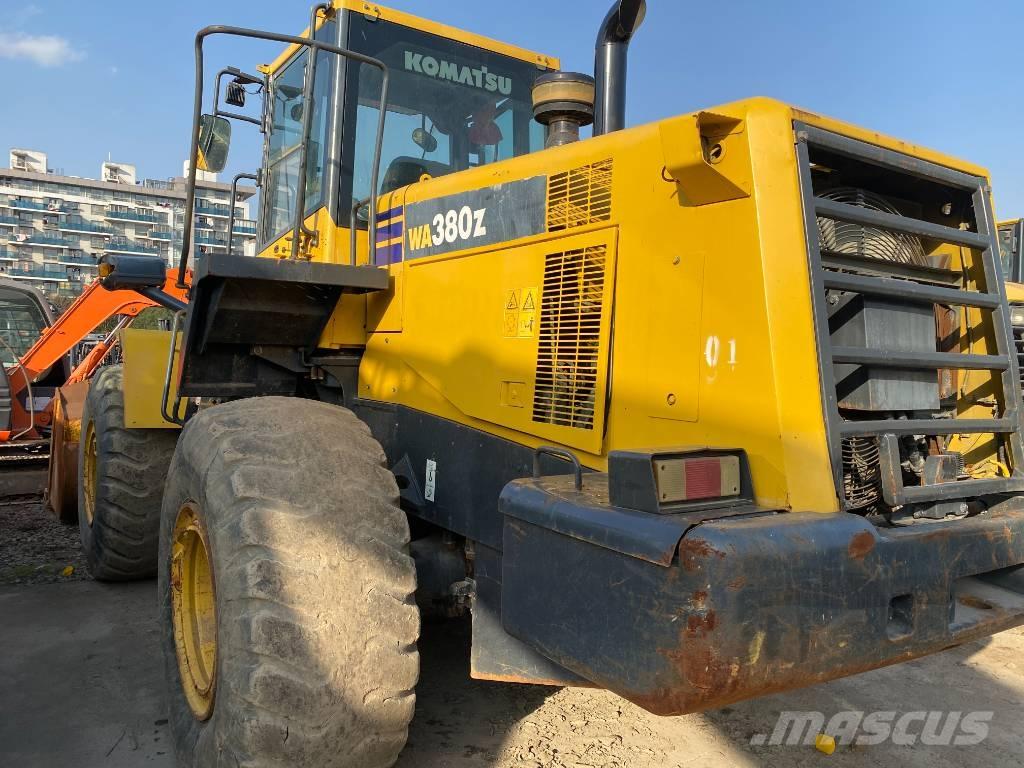 Komatsu WA 380-3 Колесни товарачи