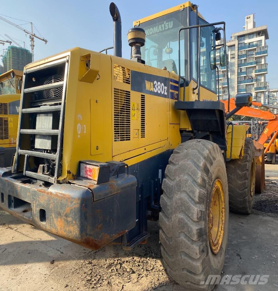 Komatsu WA 380-3 Колесни товарачи