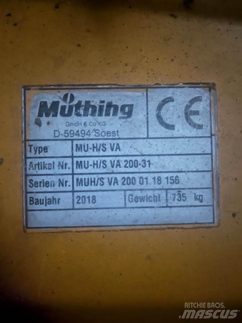 Müthing MU- H/S V A Друга техника за жънене на фураж