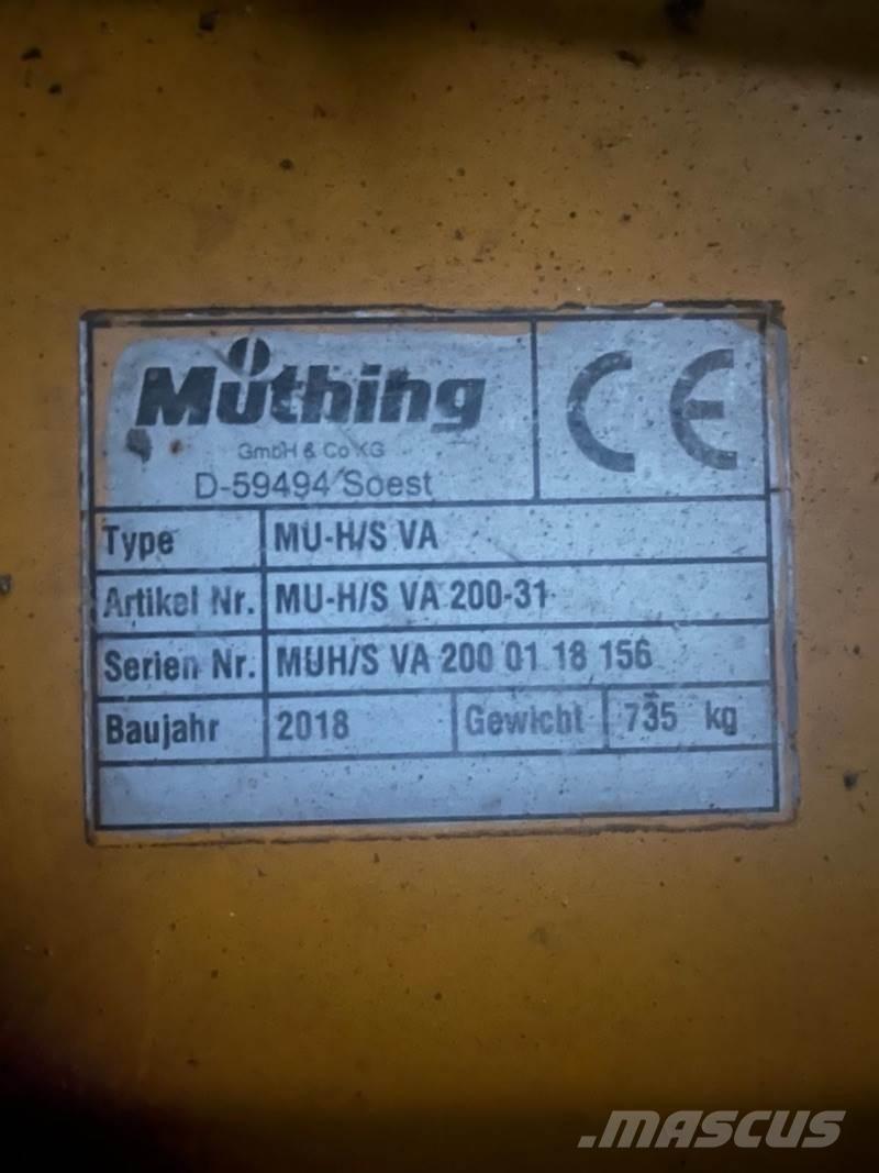 Müthing MU- H/S V A Друга техника за жънене на фураж