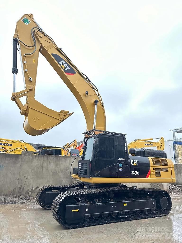 CAT 330 D2 Средни екскаватори 7т - 12т