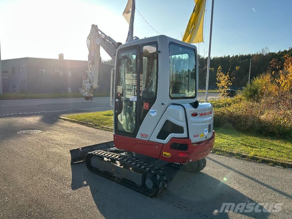 Takeuchi TB 225A V3 Мини екскаватори < 7 т