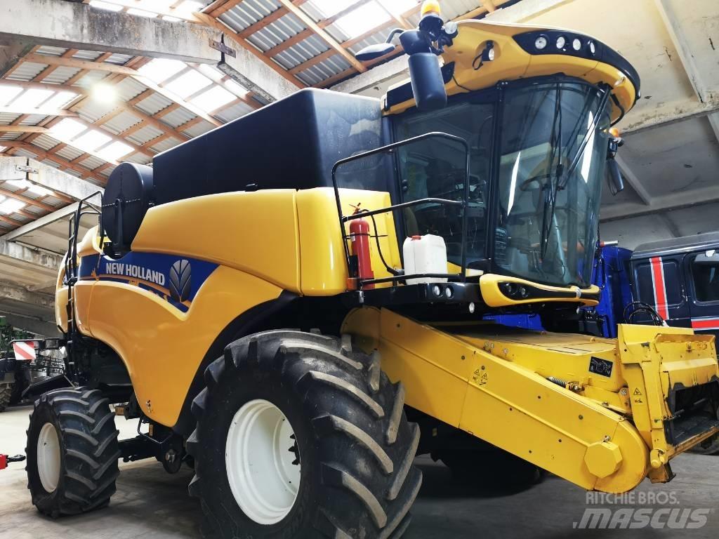 New Holland CX 8.90 Комбайни
