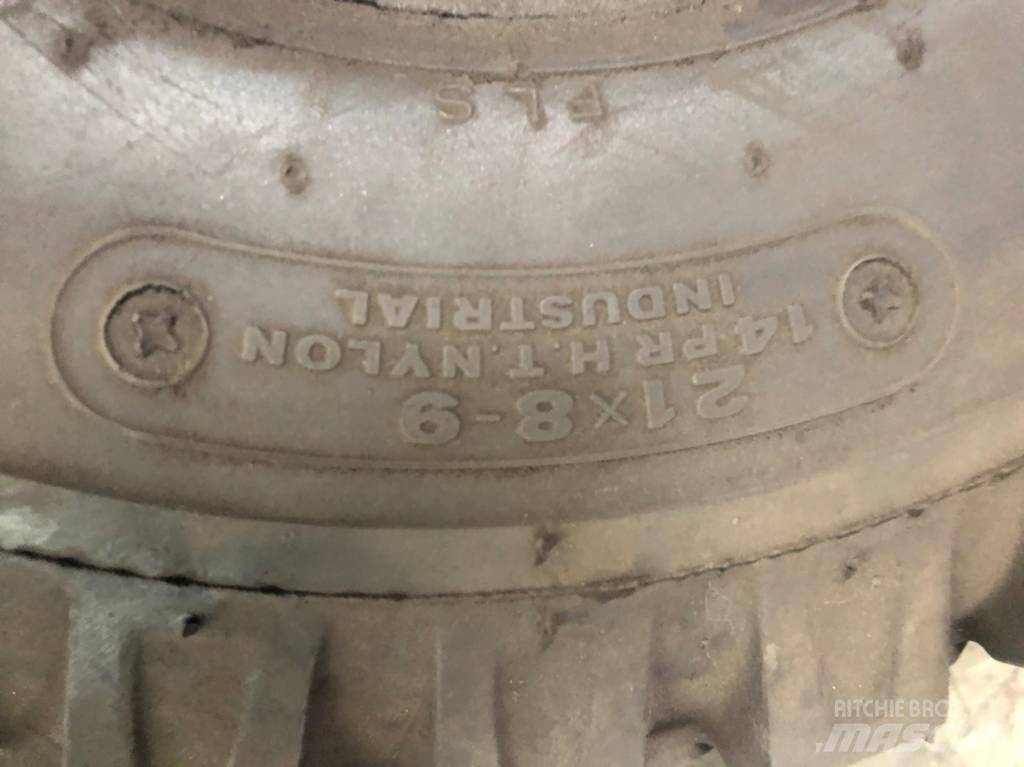 Bridgestone 21x8-9 Гуми