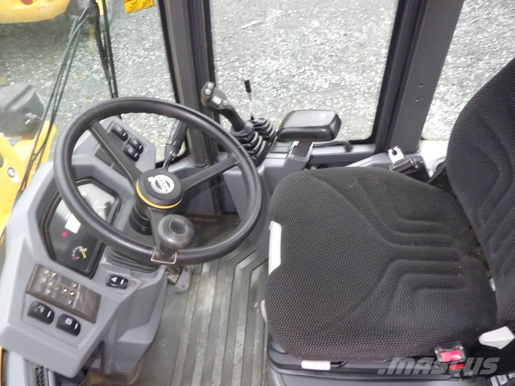 Volvo L 30 G Колесни товарачи