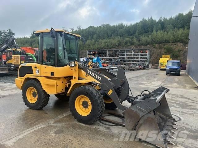 Volvo L 30 G Колесни товарачи