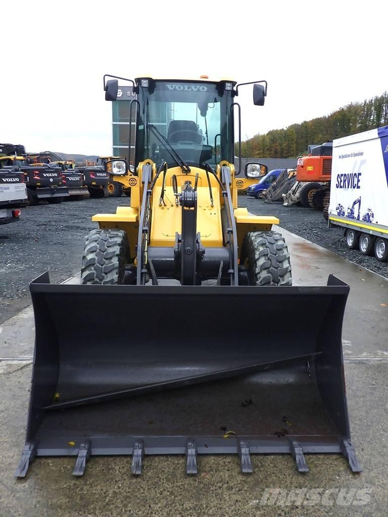 Volvo L 30 G Колесни товарачи