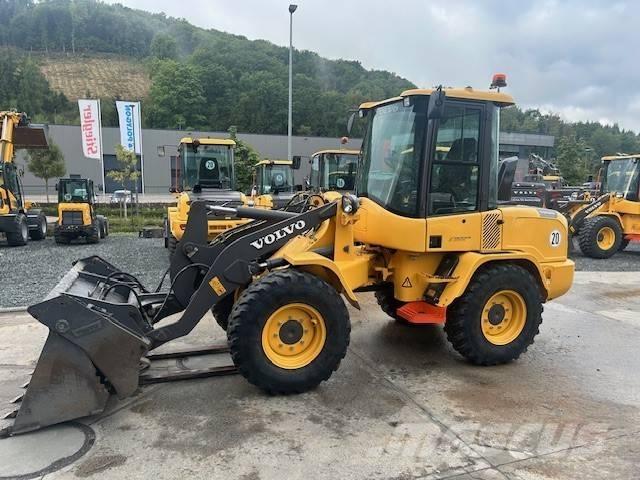 Volvo L 30 G Колесни товарачи