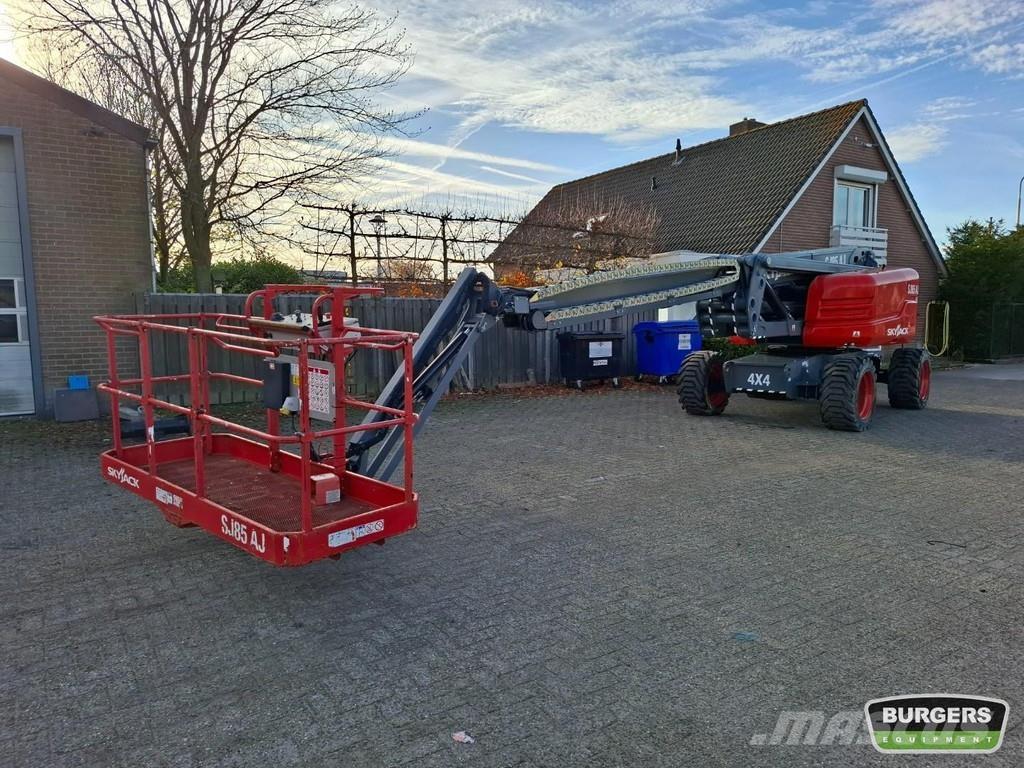 SkyJack SJ85 AJ Съчленени стрелови подемници