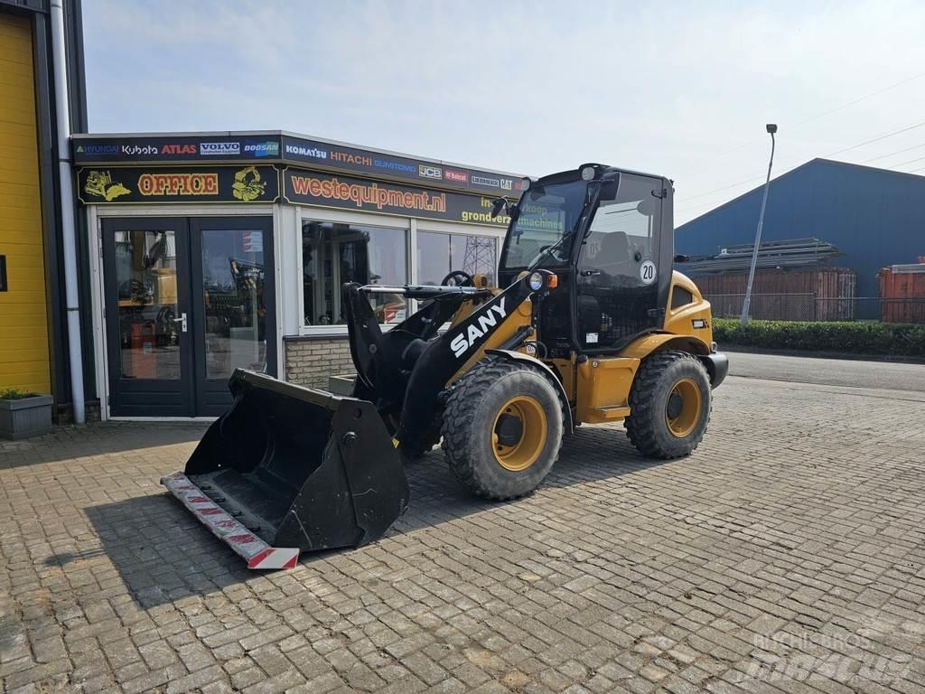 Sany SW085 Колесни товарачи