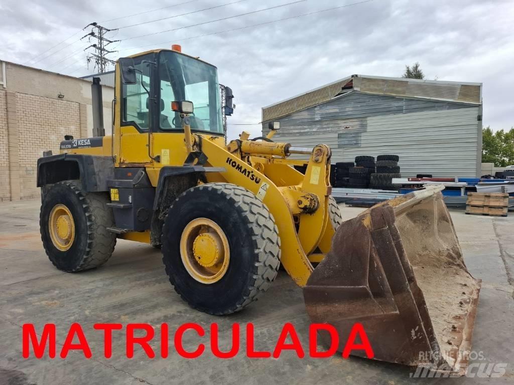 Komatsu WA 270-3 Колесни товарачи