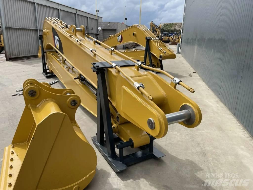 CAT 323D 15m Set Товарачи със заден ескаватор