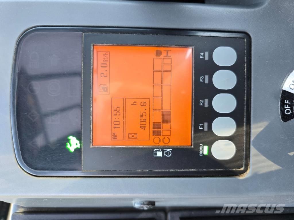 Yanmar SV 100 Средни екскаватори 7т - 12т