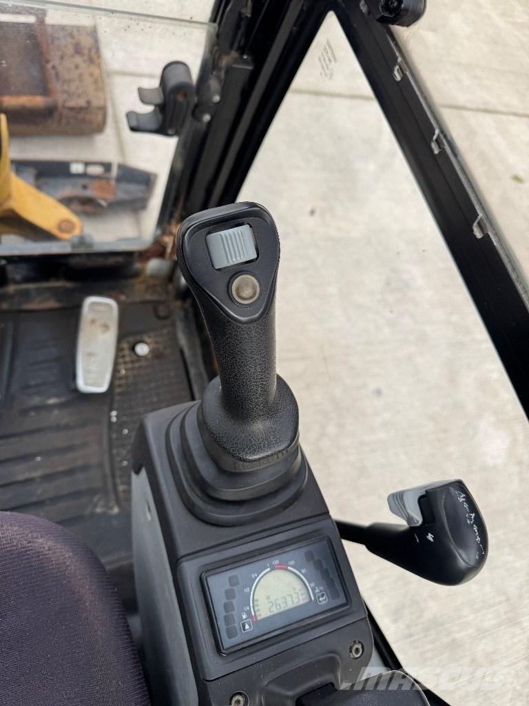 CAT 301.7 D Мини екскаватори < 7 т