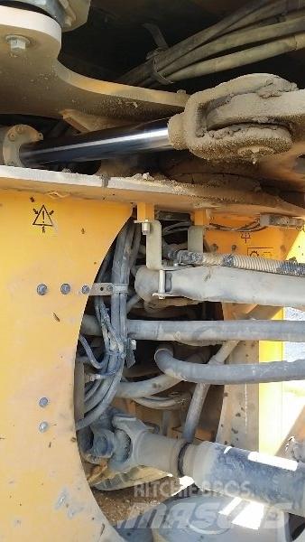 Volvo L180G Колесни товарачи